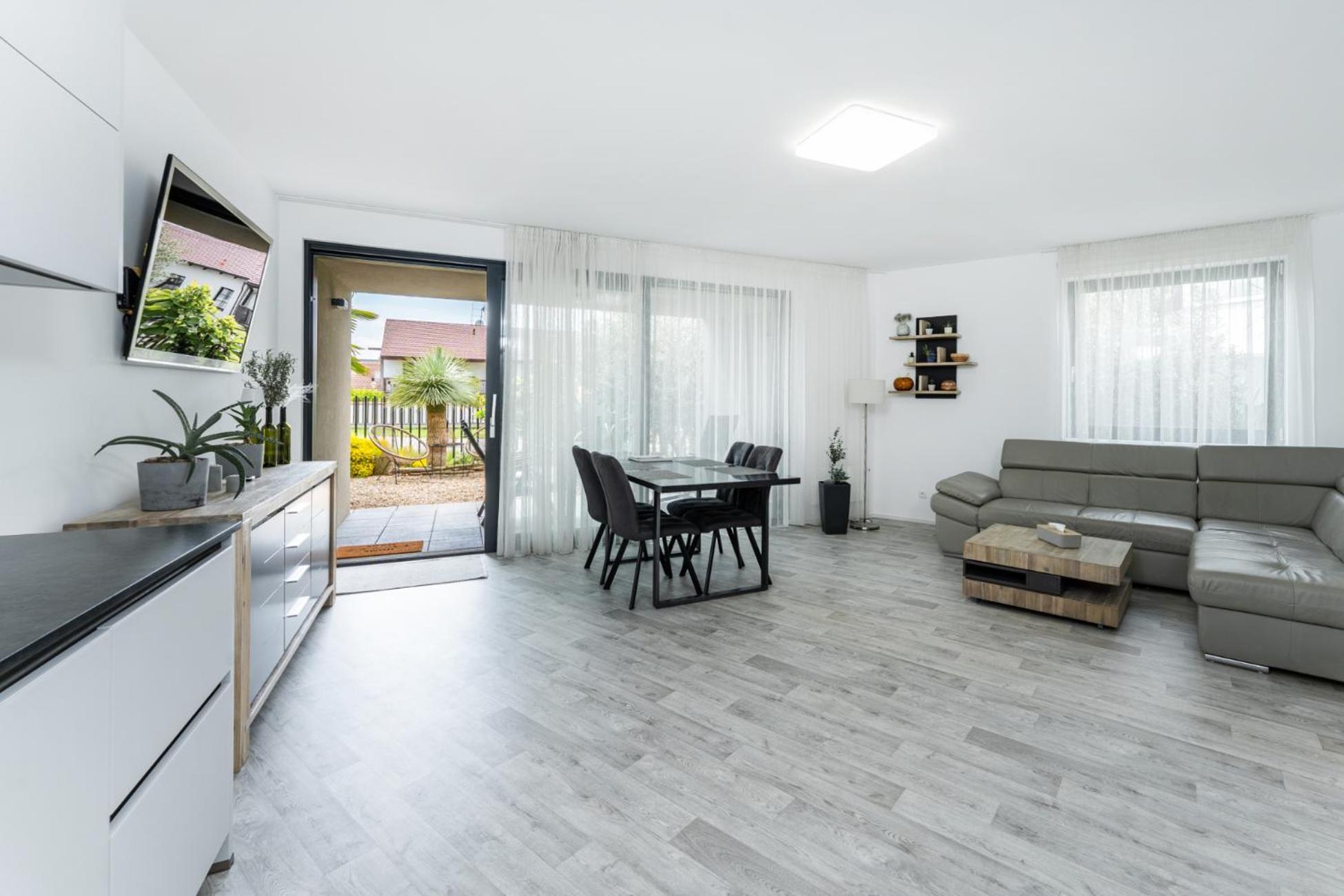 Palm Garden Apartment 2 米库洛夫 外观 照片