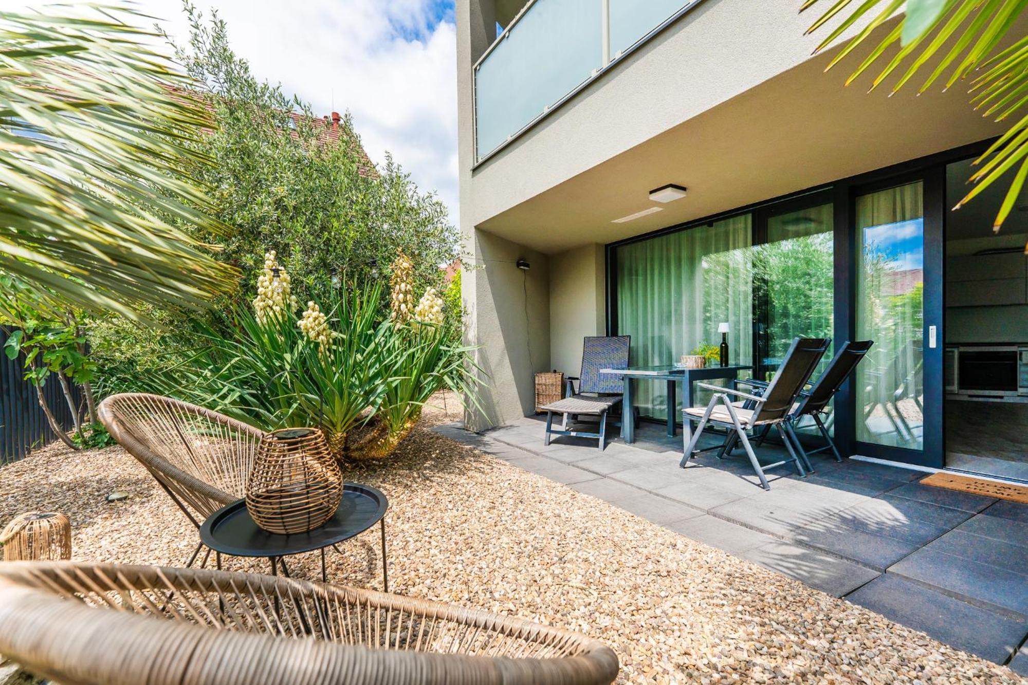 Palm Garden Apartment 2 米库洛夫 外观 照片