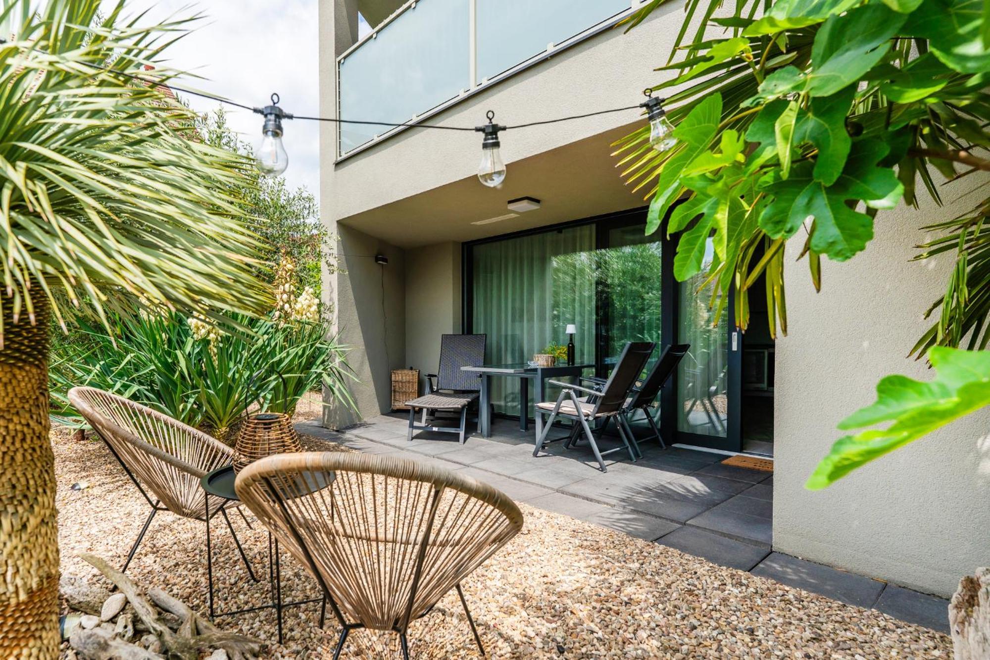 Palm Garden Apartment 2 米库洛夫 外观 照片